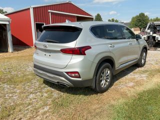 2020 Hyundai Santa Fe SEL - Exterior Rear Right Corner Image